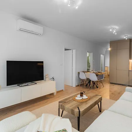 Urban Oasis Bajkalska Apartmán *