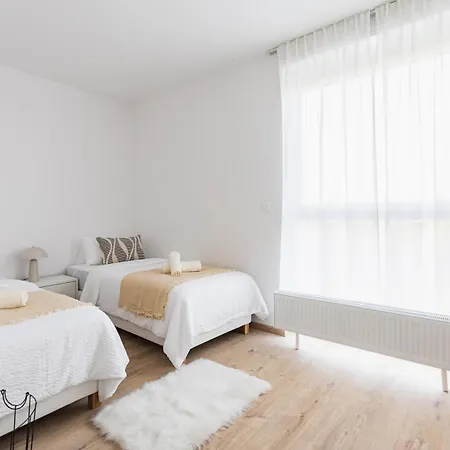 Urban Oasis Bajkalska Apartmán Bratislava